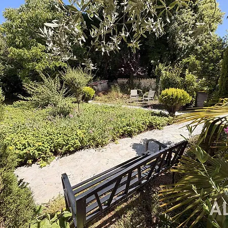 Private Riverside With Garden Sleeps 8 *