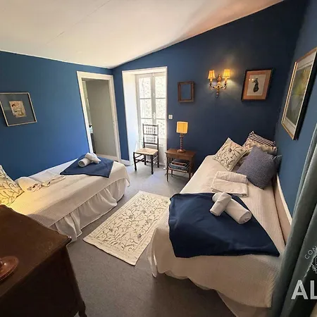 Private Riverside With Garden Sleeps 8 * Bonnes (Charente)