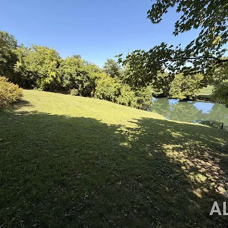 Private Riverside With Garden Sleeps 8 * Bonnes (Charente)